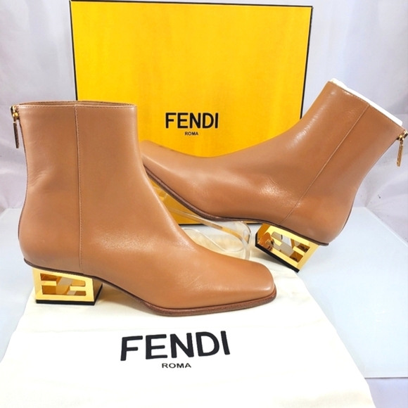 NEW$1,450 Fendi Capretto Baguette Gold Logo Heel Leather Bootie Boots Sz 38 - Picture 1 of 16